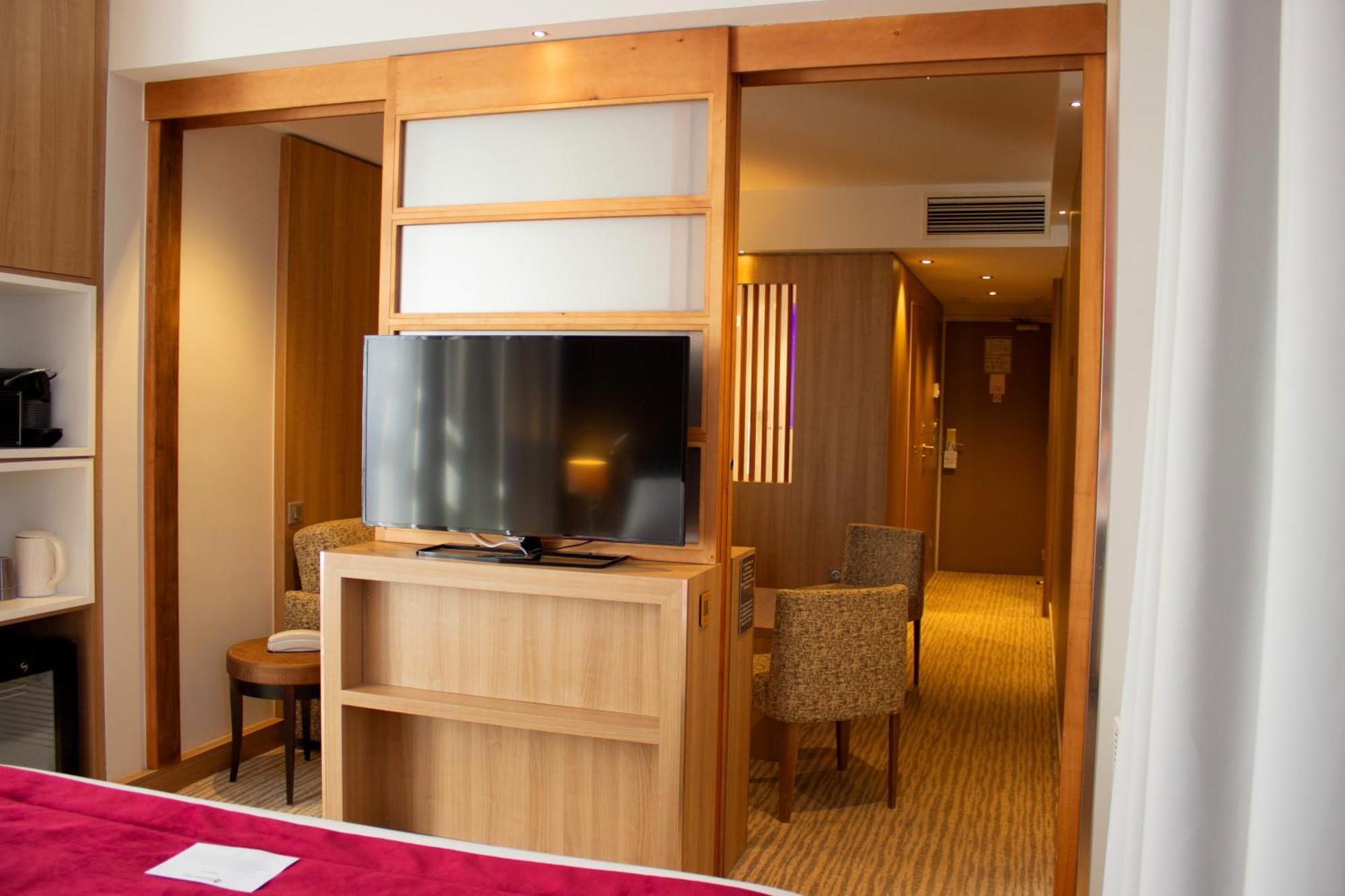 Best Western Plus Le Lavarin Αβινιόν Εξωτερικό φωτογραφία